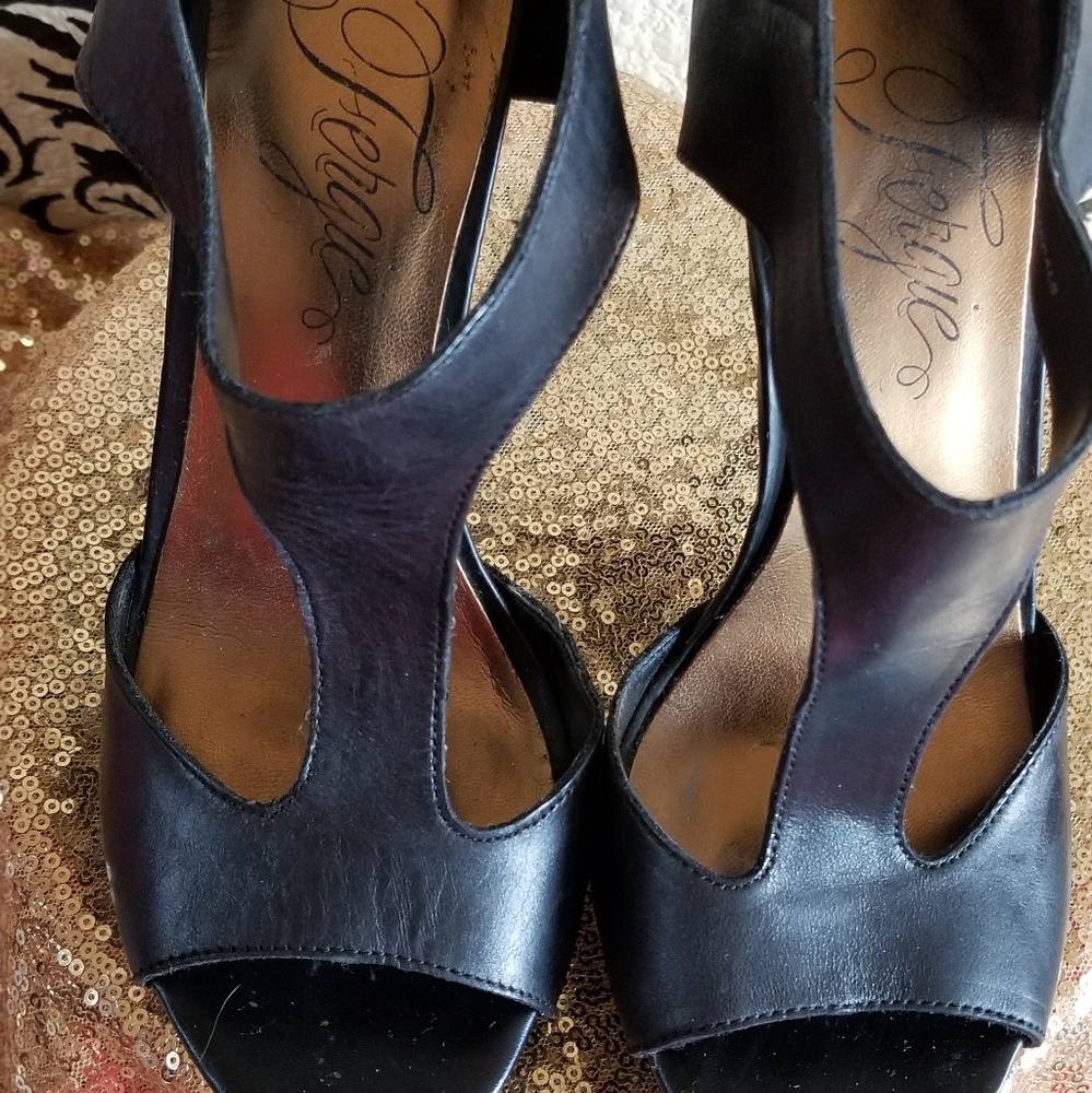 Fergie Highheels - Picture 3 of 7